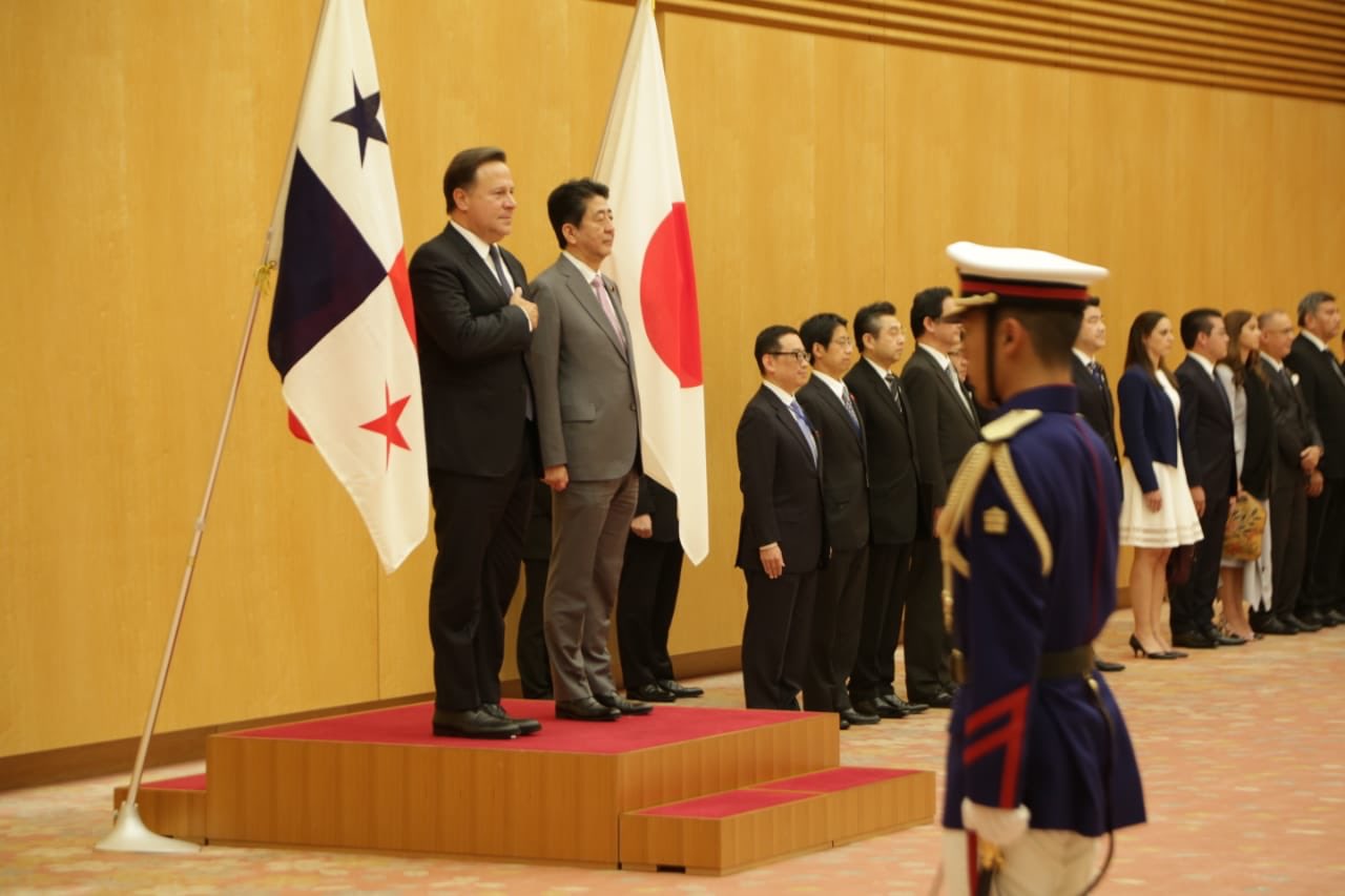 Shinzo Abe, afirmó que Panamá es un socio trascendental para su país. Shinzo Abe, afirmó que Panamá es un socio trascendental para su país.
