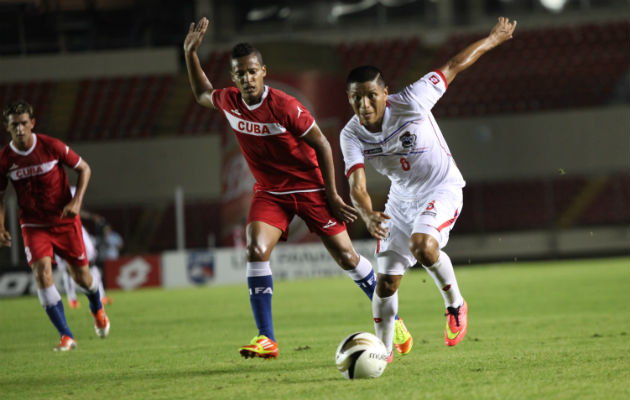La selección de Panamá derrotó a su similar de Cuba, por marcador de 4-0 esta noche en el partido amistoso que disputaron en las instalaciones del Estadio Rommel Fernández..Foto/Anayansi Gamez.