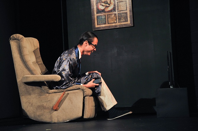 El actor Gabriel Pérez Matteo en otra de sus grandes actuaciones. Actualmente en Teatro ABA interpreta a  "El cínico", en "Lo que los hombres quieren". Foto: Archivo.