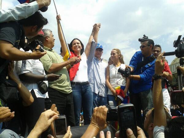 Finaliza concentración en la Plaza Brión de Caracas, en apoyo a la diputada. Foto/Tomada del twitter de @PrensaMCM