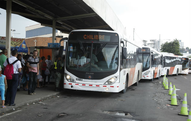 La empresa Mi Bus prometió al Gobierno aumentar la flota en las rutas de mayor demanda y mejorar la frecuencia.(Archivo)