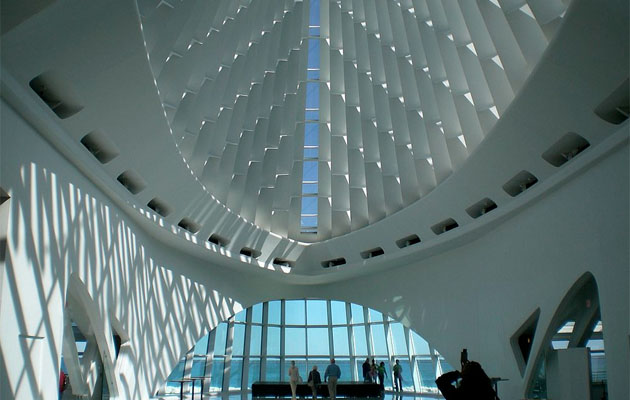 Adentro del Museo de arte de Milwaukee, EEUU
