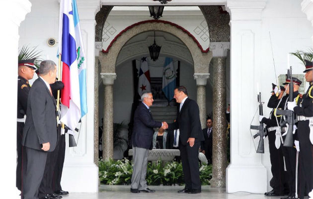 Presidente guatemalteco Otto Pérez Molina, a su llegada a Panamá. Foto/@@ottoperezmolina