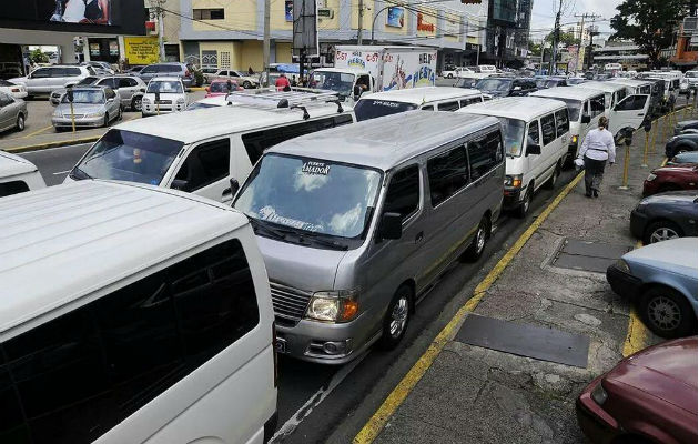 Huelga de busitos piratas en Panamá Oeste. Foto/@FiscalizadorPTY