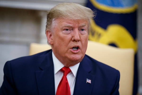 El presidente estadounidense Donald Trump,llamó al embajador británico "chiflado, estúpido e imbécil pomposo" FOTO/AP El presidente estadounidense Donald Trump,llamó al embajador británico "chiflado, estúpido e imbécil pomposo" FOTO/AP
