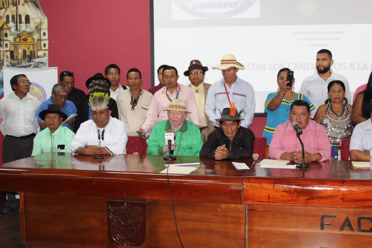 La dirigencia de los indígenas hizo una conferencia de prensa, luego del desplante. 