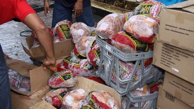 A partir de este año no se contará con la tradicional venta de jamones navideño importados.