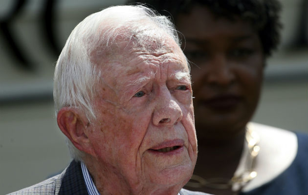 Carter se cayó en su casa en Plains, Georgia y fue operado. Foto: AP.