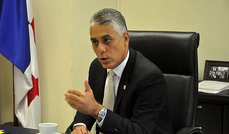 Jorge González es el ministro de la Presidencia. 