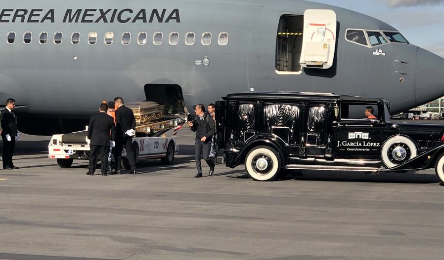 Llegó a bordo del 737 perteneciente al Escuadrón 502 de la Fuerza Aérea Mexicana. Foto: EFE