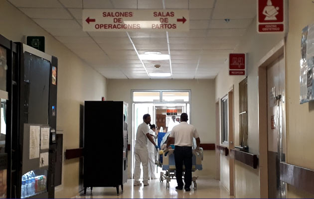 Tras recibir el golpe, el joven fue llevado al cuarto de urgencias del hospital Joaquín Pablo Franco Sayas de la ciudad de Las Tablas, donde se decretó su muerte. Foto/Thays Domínguez