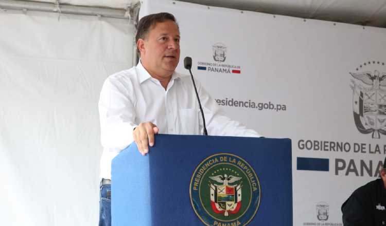 El presidente Juan Carlos Varela aprovecho un acto público para atacar a quienes cuestionaron  a él y su gestión.