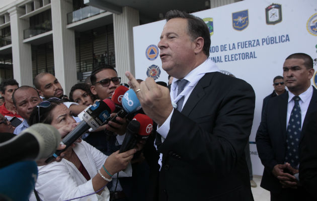 Presidente Juan Carlos Varela pone el pecho por su hermano en tema de planillas de la Asamblea. Foto: Víctor Arosemena.