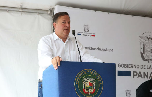 El presidente Juan Carlos Varela atacó a sus críticos en un acto en Cabuya de Tocumen. 