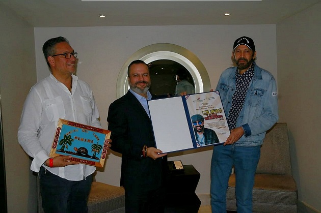 Juan Luis Guerra se presento ayer el Rommel Fernández.