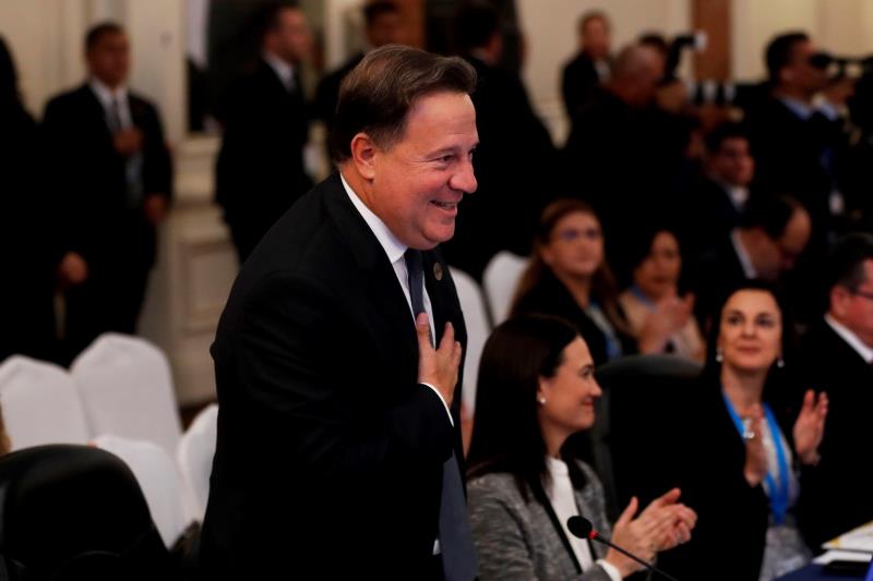 Juan Carlos Varela realizó diferentes actos de condecoración y honores a su equipo de trabajo.