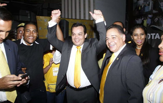 Juan Carlos Araúz ganó con una diferencia de 109 votos.