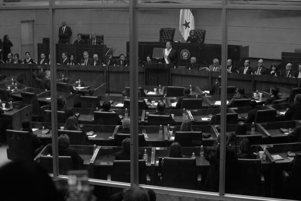 El presidente Juan Carlos Varela el pasado 2 de enero cuando propuso incluir una papeleta adicional en las elecciones del 5 de mayo, para impulsar reformas a la Constitución. Foto Roberto Barrios/Epasa.