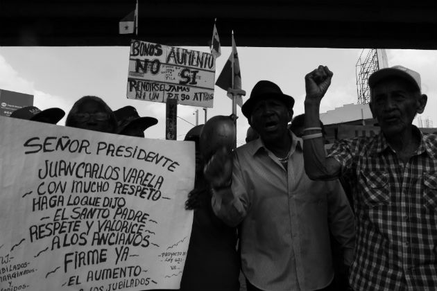 El Estado debe proveer los fondos para el pago a las jubilaciones y cubrir la dotación de medicinas que necesitan. Foto: Archivo.