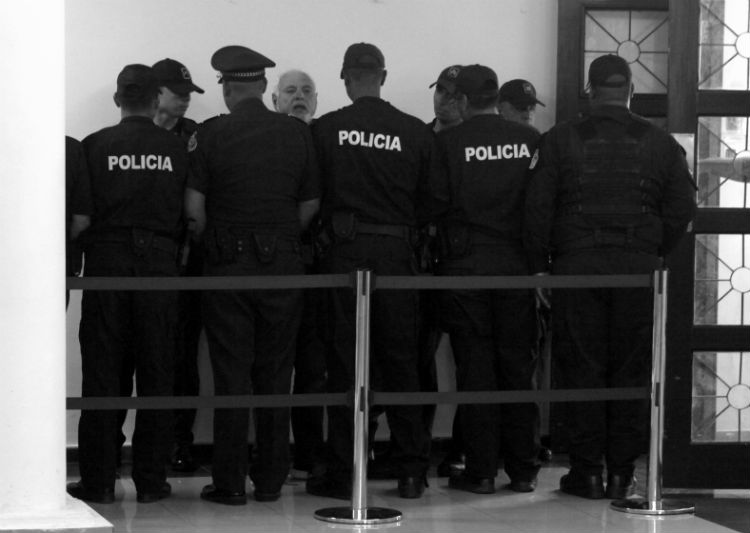 El expresidente de la República de Panamá, Ricardo Martinelli, a su salida de la Sala de Audiencias de la Corte Suprema.