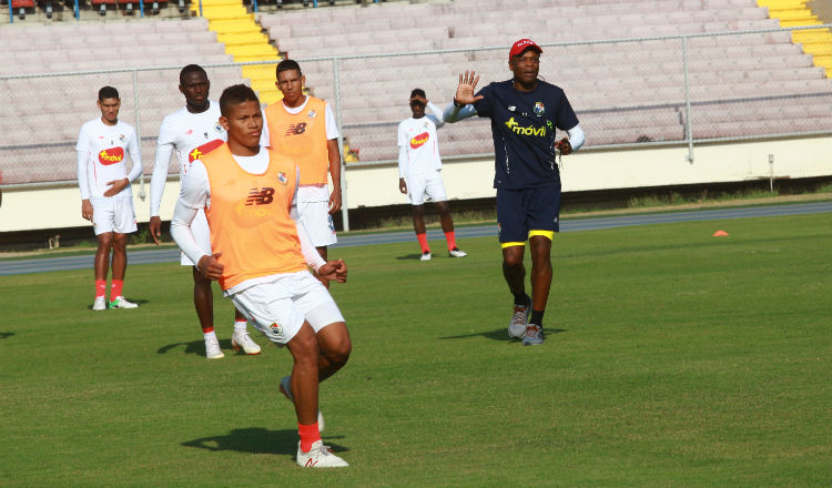 Julio Dely durante uno de los microcilos de la selección nacional. Foto Anayansi Gamez