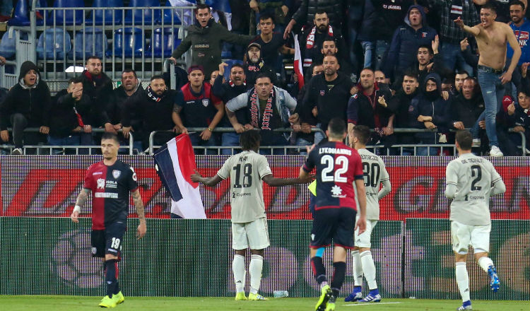 Moise Kean (18) festeja el segundo gol de la Juventus ante Cagliari. Foto:AP