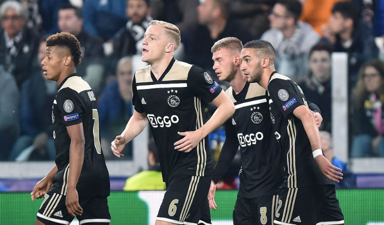 Ajax fue una pesadilla en los dos partidos. Foto  AP