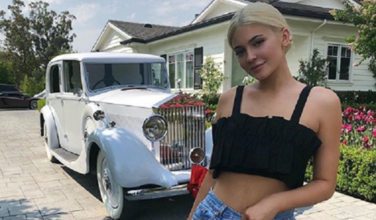 Para cualquier miembro de la familia que quiera visitar también hay una casa de huéspedes. Tomada de Instagram
