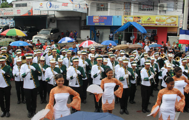 Para el desfile del 28 de Noviembre del 2017 unas 60 delegaciones escolares asistieron al desfile en La Chorrera.