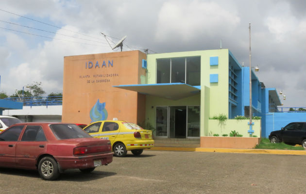 Mientras que en el distrito de La Chorrera, desde las 7:30 de la mañana de este miércoles el Idaan dejó fuera de operación la planta potabilizadora Jaime Díaz Quintero (Trapichito).