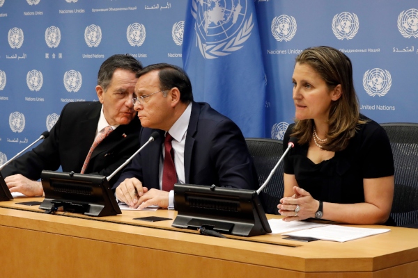 En representación del Grupo de Lima estuvieron los cancilleres de Perú, Chile y Canadá, mientras que por el GIC asistieron los titulares de Exteriores de Uruguay y Portugal y la jefa de la diplomacia europea, Federica Mogherini. FOTO/AP