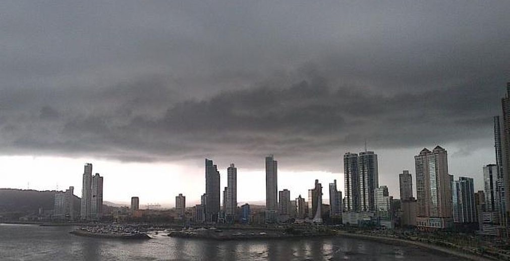 El aviso de lluvias del Sinaproc se extiende hasta las 11:59 p.m. de este domingo.