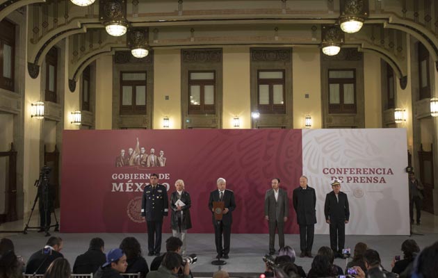 El presidente Andrés Manuel López Obrador asegura que se rendirá un informe diario sobre la seguridad. FOTO/AP