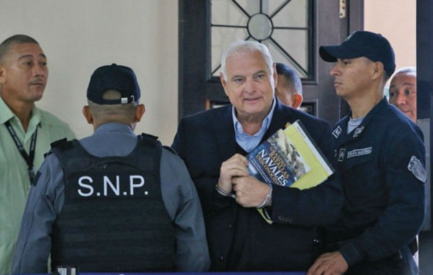 Expresidente Ricardo Martinelli podrá acudir a la audiencia de impugnación en el Tribunal Electoral. Foto: Panamá América.
