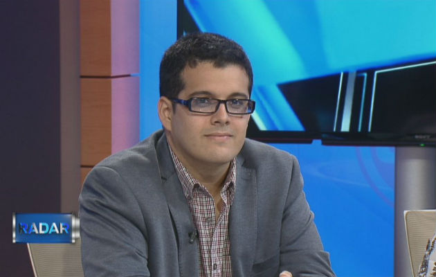 Kahty Ramos demanda civil y querella penalmente a Mauricio Valenzuela. Foto: Tomada de TVN.