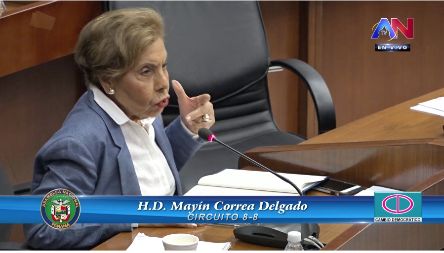 Mayín Correa es diputada a sus 83 años de edad.