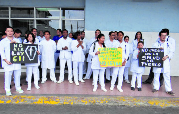 En Panamá hay escasez de médicos especialistas, en todos los hospitales públicos.