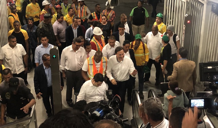 Juan Carlos Varela hizo el anuncio en el recorrido de la Línea 2 del metro.  Twitter