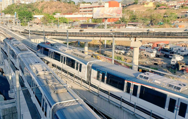 En total son 16 estaciones que están dentro de la Línea 2 del Metro.