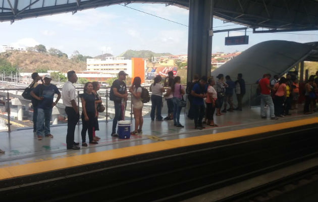 Metro de Panamá paralizado por interrupción en el servicio eléctrico. Foto/Redes