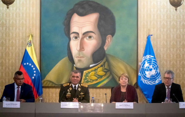 La reunión se llevó a cabo en la sede de la Cancillería venezolana y se espera que los ministros venezolanos ofrezcan una declaración a los medios al darse por concluido el encuentro.