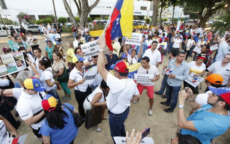 El Decreto 249 firmado por Juan Carlos Varela beneficia a los nacionales de Venezuela para obtener su permanencia en Panamá.