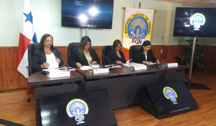 Las fiscales del Ministerio Público se hicieron acompañar de las acostumbradas presentaciones digitales para dar a conocer como marcha este caso complejo. Adiel Bonilla