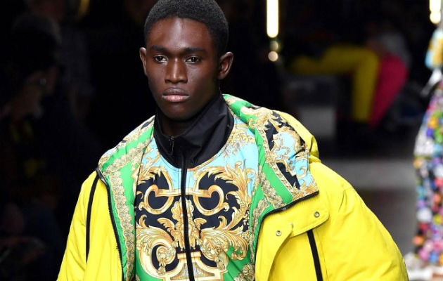 Propuesta de Versace para los hombres que buscan originalidad.  Fotos:  EFE