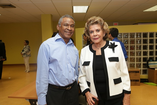 Moisés Carrasquilla y Rosa María Crespo de Britton. Foto: Archivo.