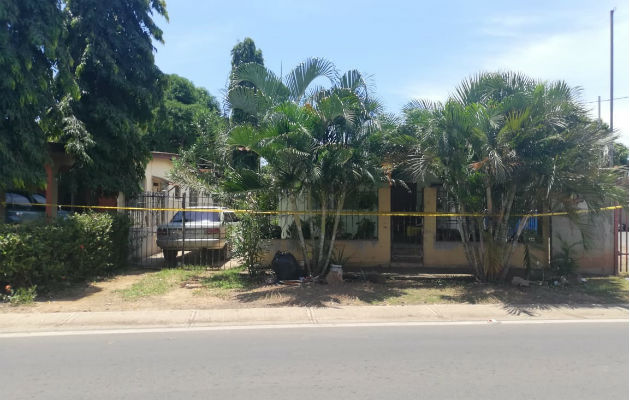 Vivienda donde ocurrió la explosión en la víaa hacia Boca de Parita. Foto: Thays Domínguez.  