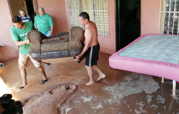Entre los meses de febrero y septiembre de este año, 16 familias de este sector del corregimiento de El Coco, han perdido parte de sus enseres y sufrido daños estructurales en sus propiedades.
