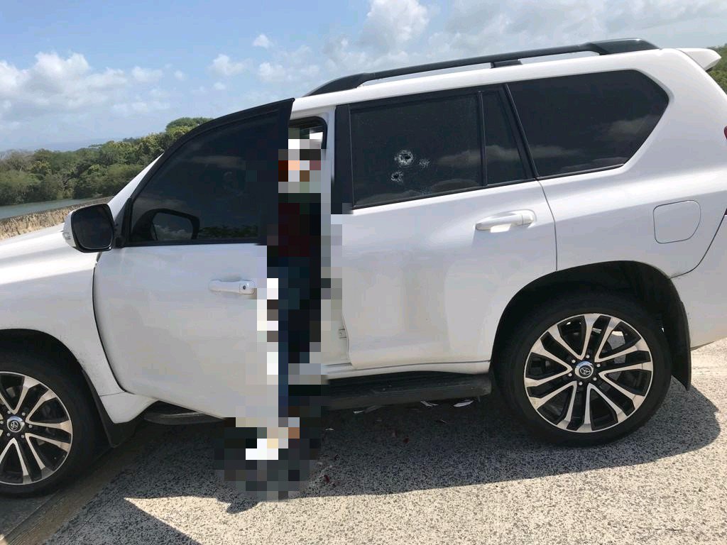 Acribillan con un fusil a un hombre que conducía por la autopista Panamá-Colón. Foto: Panamá América.