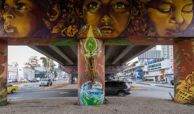 Este mural coincide con la voluntad de los artistas de ofrecer un espacio de reflexión. 