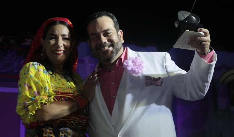 Neysa Ferguson y Agustín Clément. Gala de los Premios Escena,  